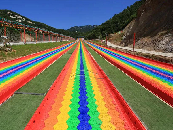 Straight Rainbow Dry Snow Slope Slide (1